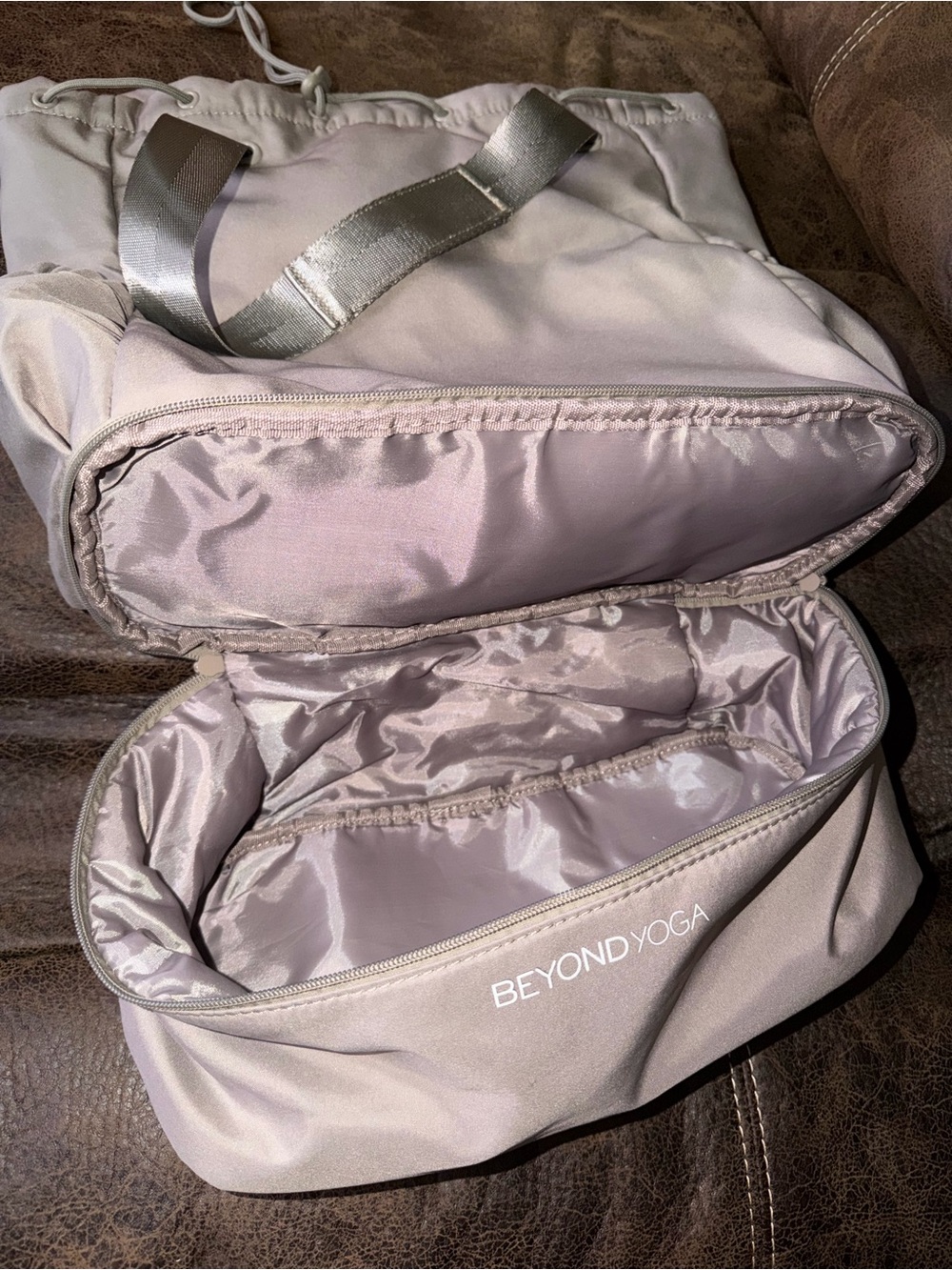 Beyond Yoga Gray Drawstring Tote Backpack - Picture 5 of 5